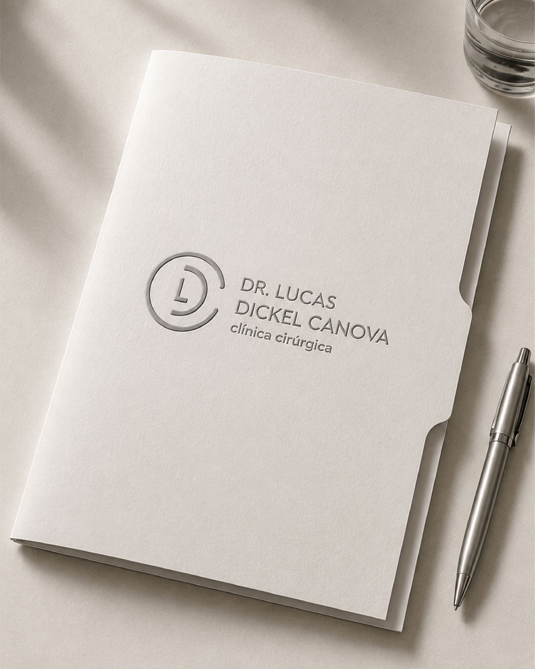 Dr. Lucas Dickel Canova (variação 8)